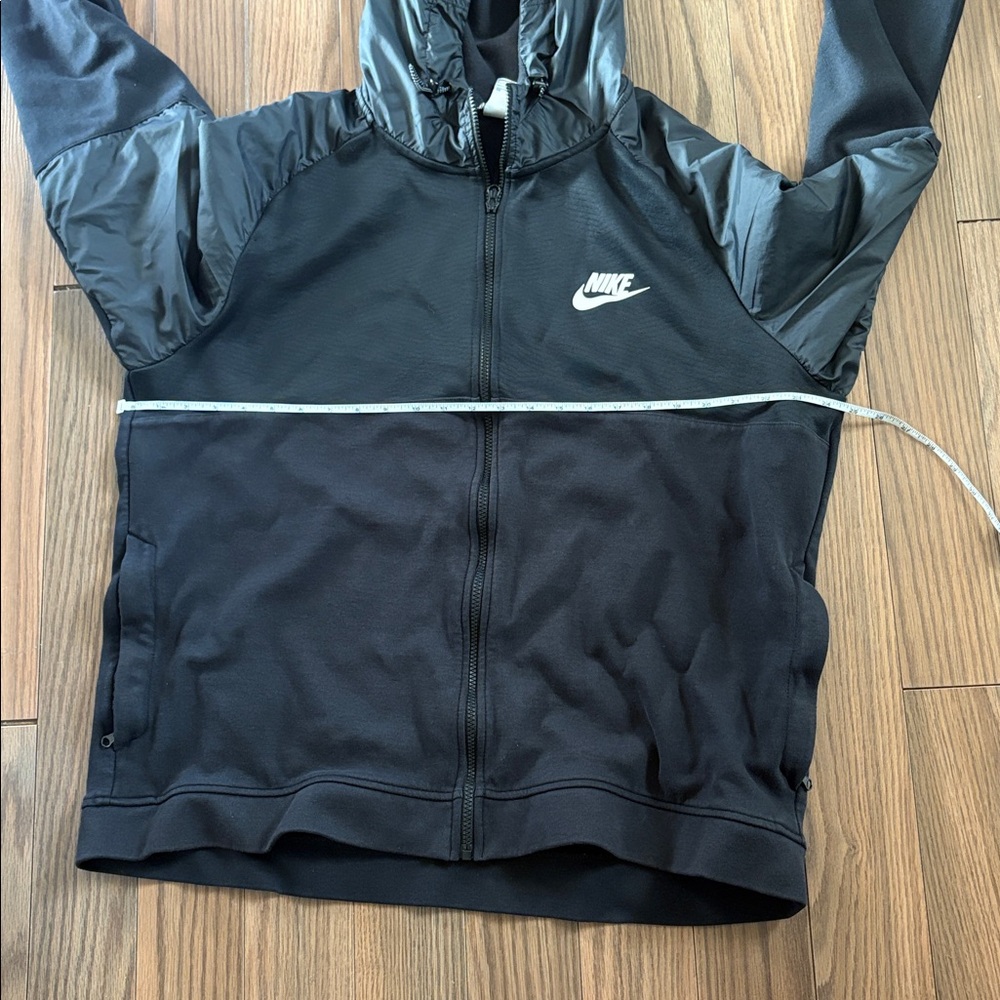 Nike Black Performance Jacket - Picture 7 of 10